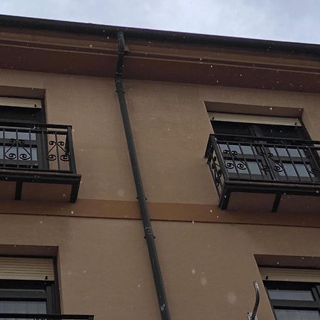 Apartamentos Viva 莱昂 外观 照片